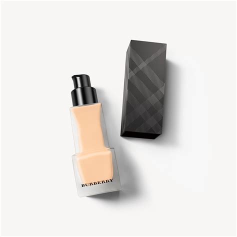 burberry foundation matte glow|burberry glow fluid foundation.